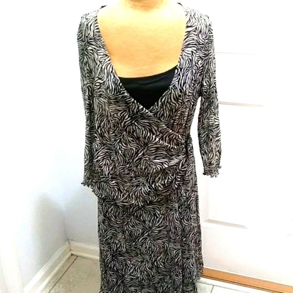 BCBGMAXAZRIA Long Sleeve Dress
